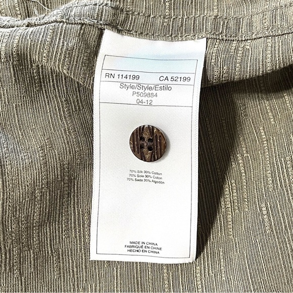 Quiksilver Men SILK Embroidery Button Down Shirt Size L - Picture 6 of 9